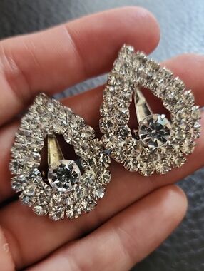 VTG Clip On Crystal Earrings